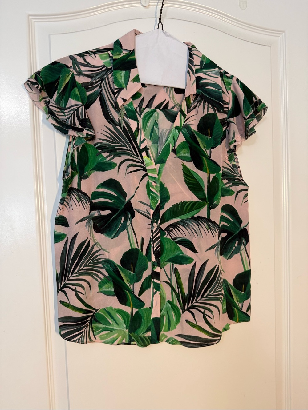 Alice + Olivia Pink Button-Front Top with Green Tropical Leaf Print
